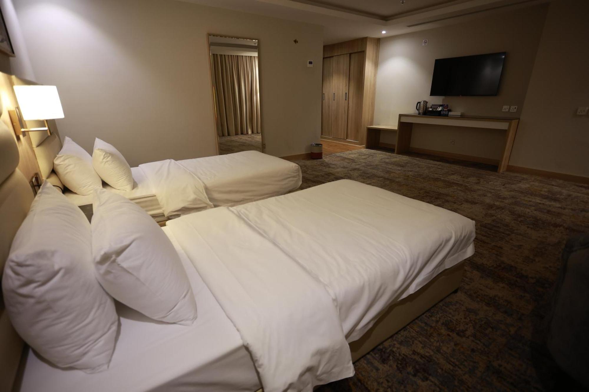Samt Inn Hotel Рияд Екстериор снимка