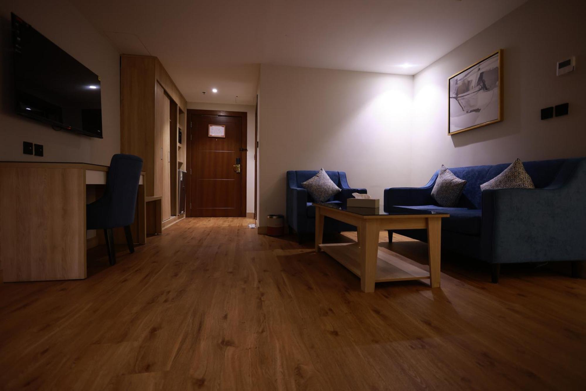 Samt Inn Hotel Рияд Екстериор снимка